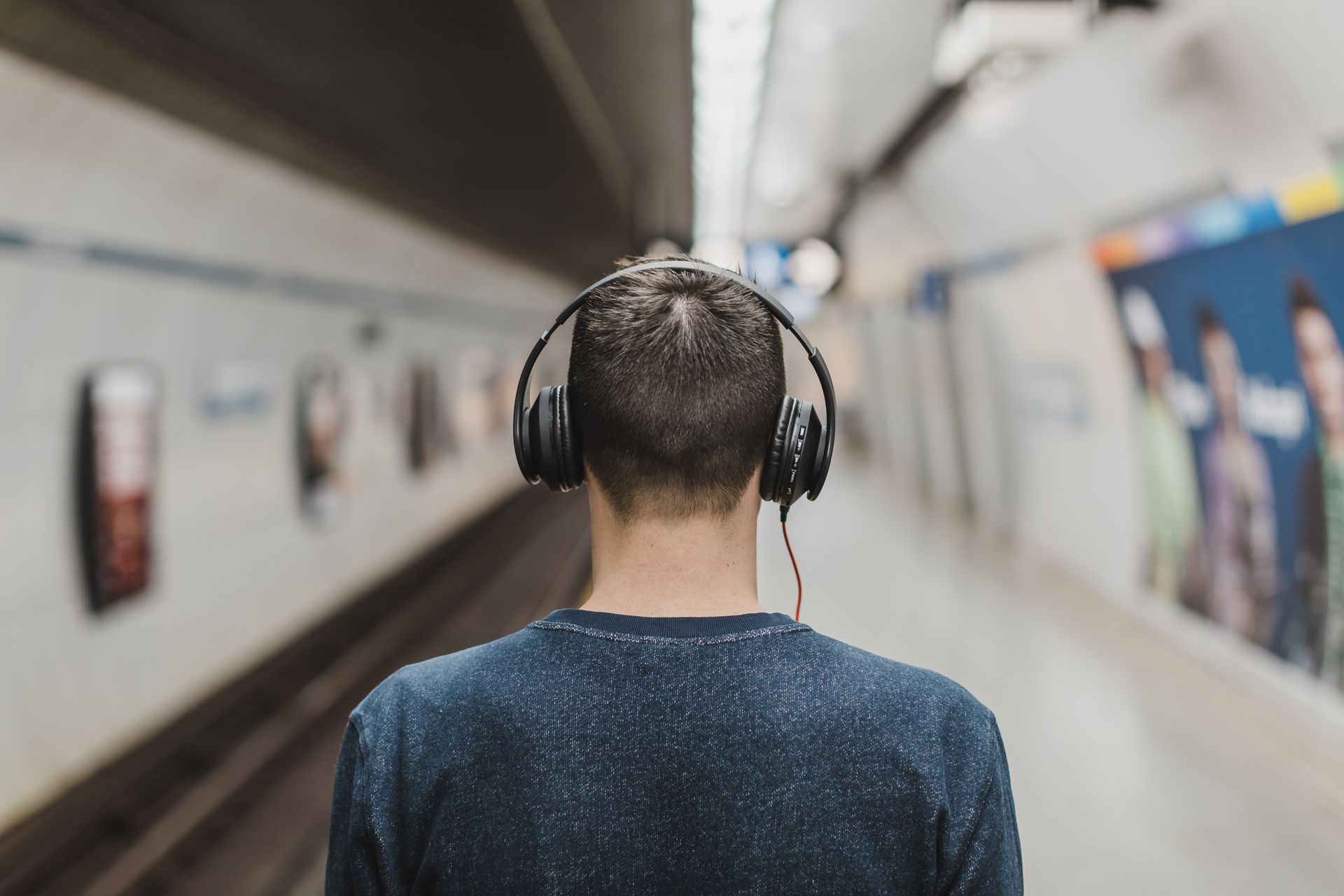 Auriculares en el metro